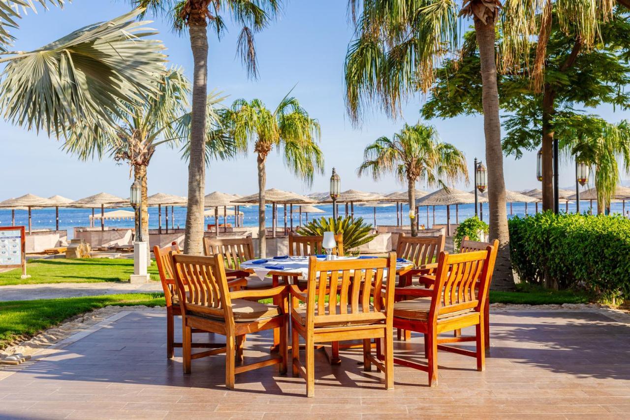 Grand Waterworld Makadi Family Star - Couples And Families Only Otel Hurgada Dış mekan fotoğraf The beach at the hotel