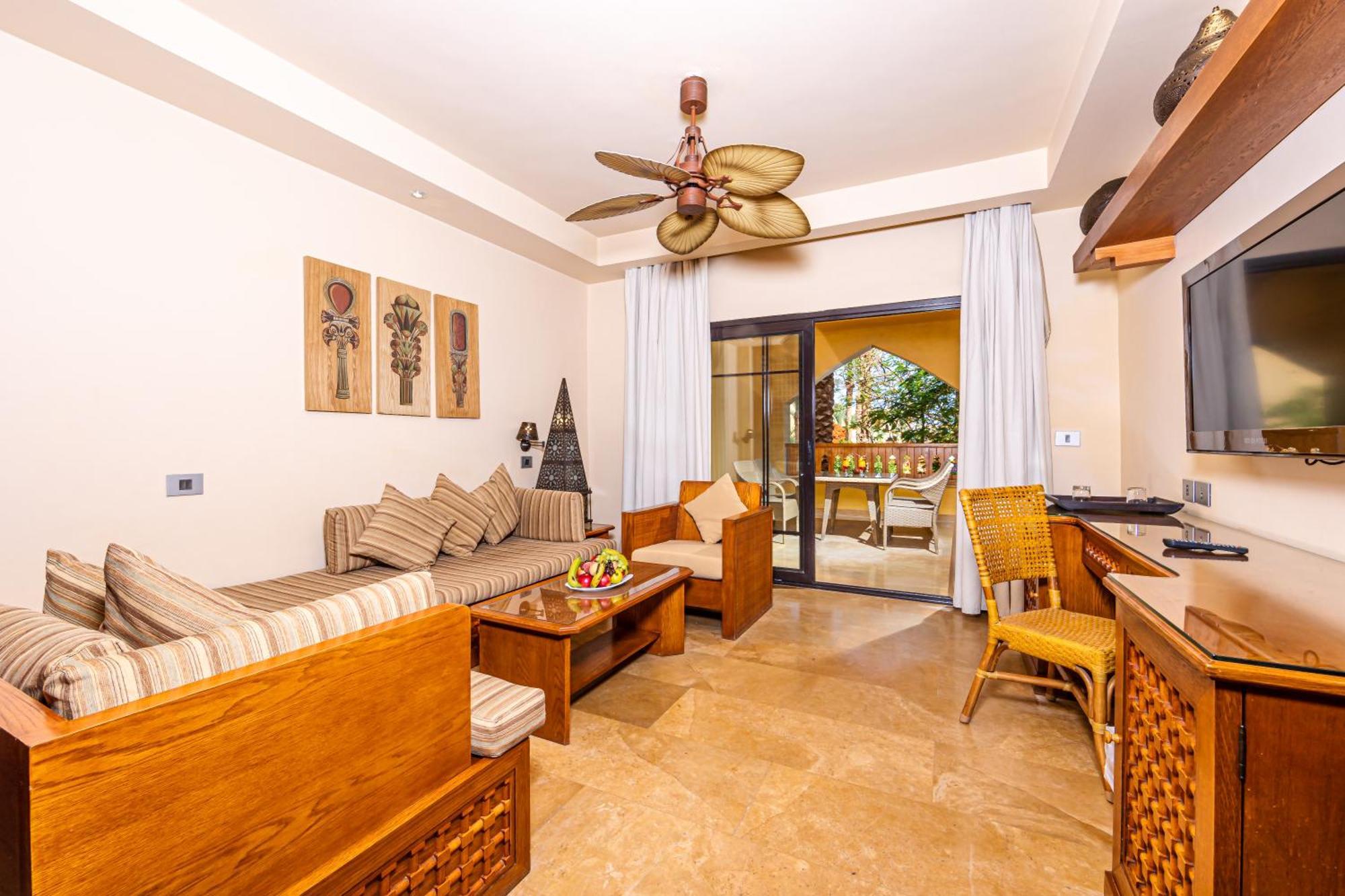 Grand Waterworld Makadi Family Star - Couples And Families Only Otel Hurgada Dış mekan fotoğraf Living room